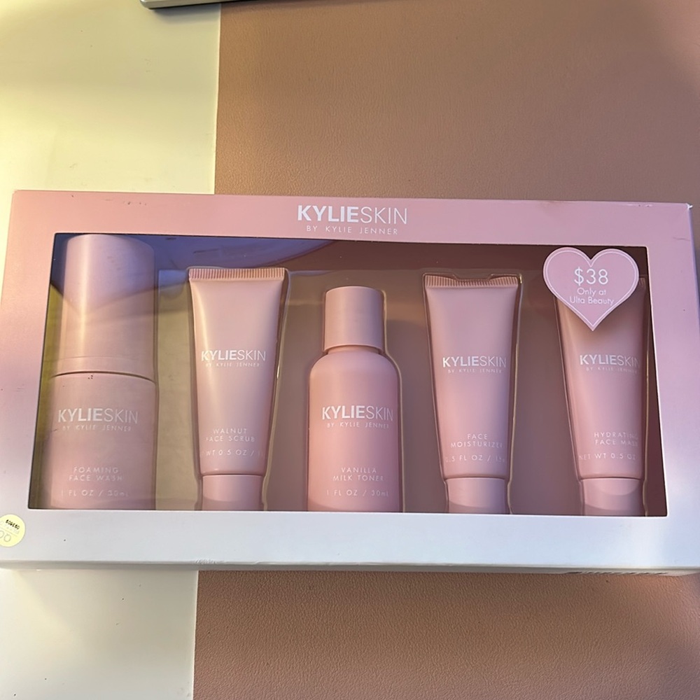 Kylie Skin Mini Skincare Kit